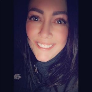 Meet your Posher, Liz